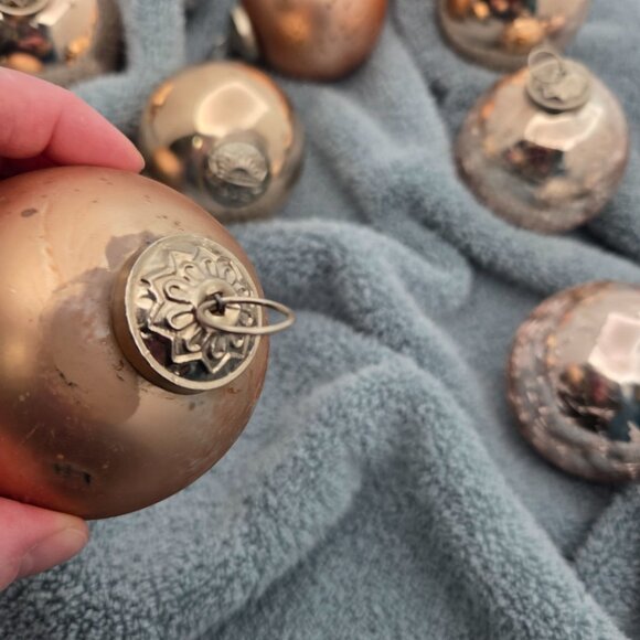 Rare! Set of 10 Rose Gold Kugel Style Crackle Mercury Glass Ornaments - Heirloom - Picture 7 of 10